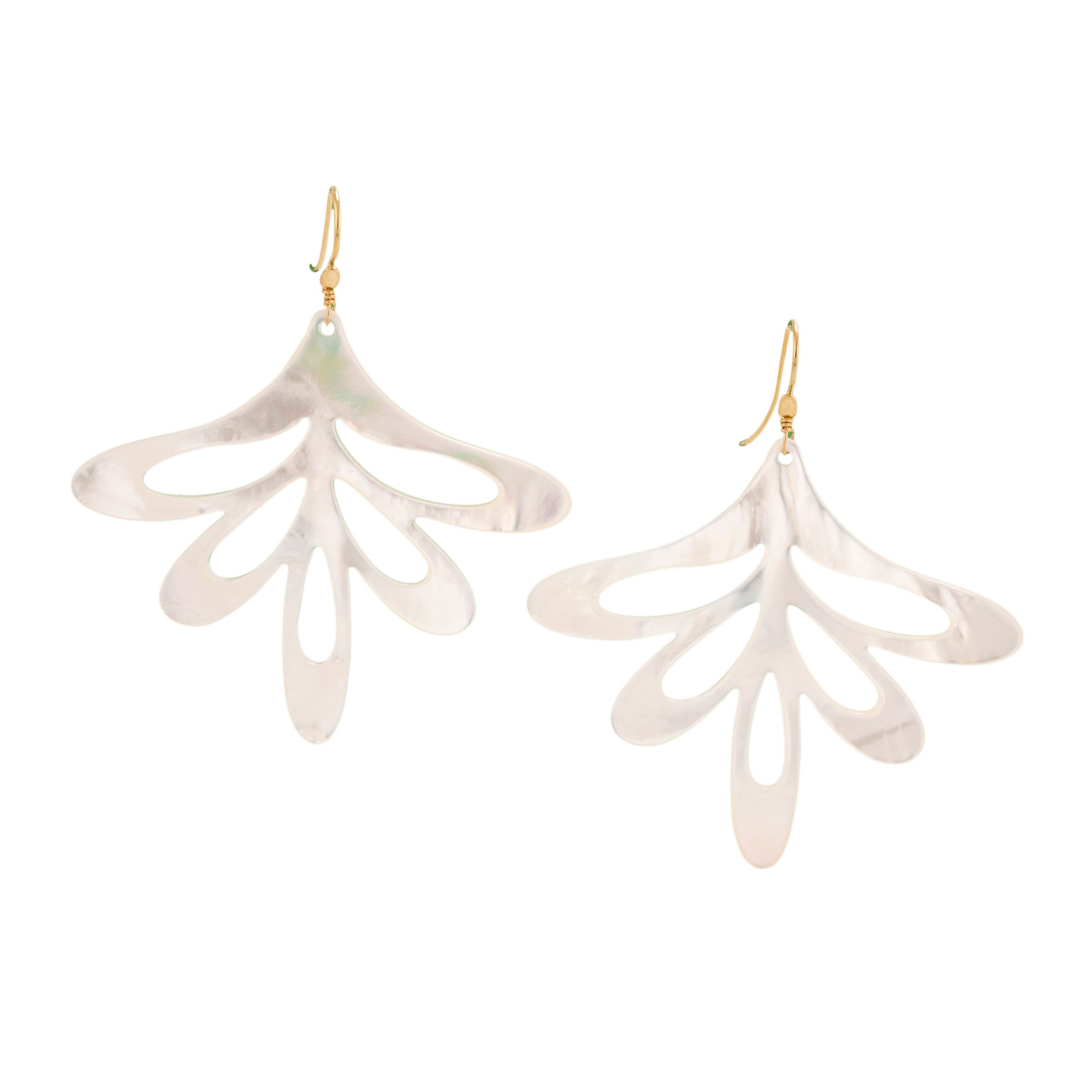 Dragonfly I mother of pearl earring