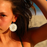 Rosette I mother of pearl earring