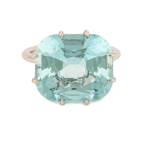 Winter i aquamarine ring